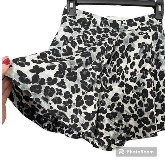 Zara Black & White Cheetah Leopard Print Highwaisted Flowy Skort Size XS - Picture 4 of 10